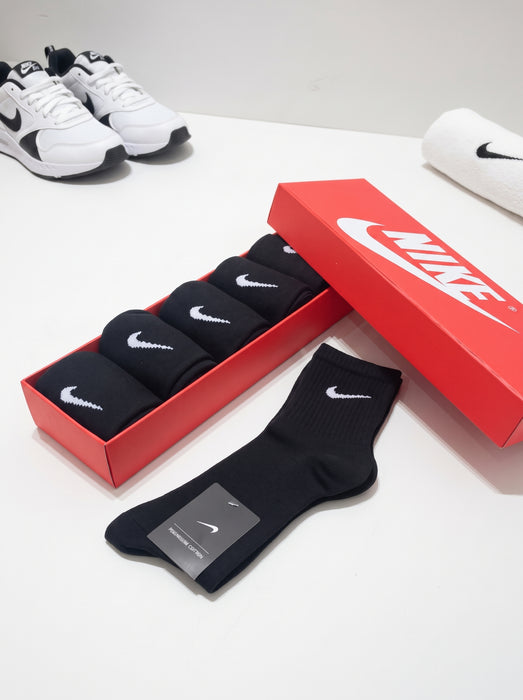 Nike Dri-FIT Crew Socks – Black| Pack of 5 Pairs