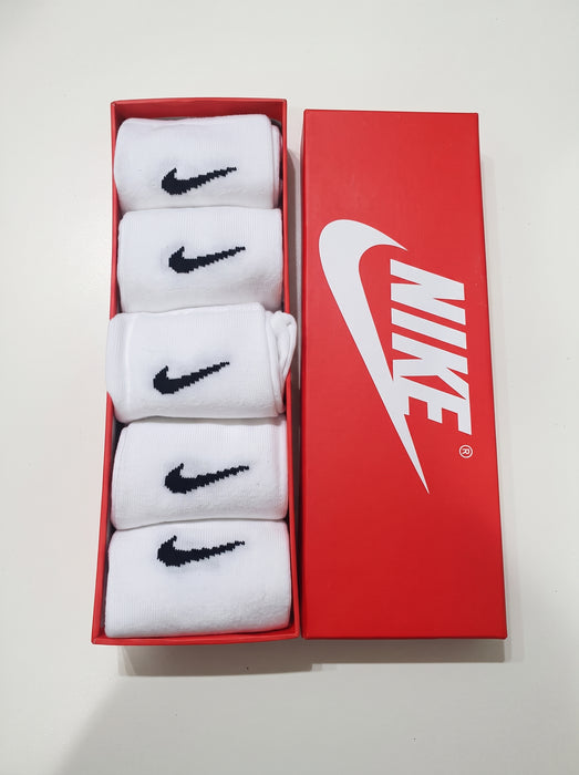 Nike Dri-FIT Crew Socks – White | Pack of 5 Pairs
